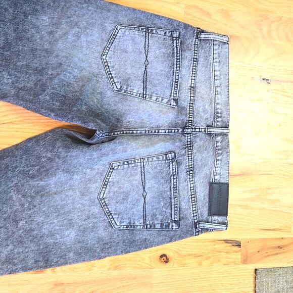 Lucky Brand men's Gray jeans fit acid wash patched/repaired knees size 32 - Picture 7 of 8